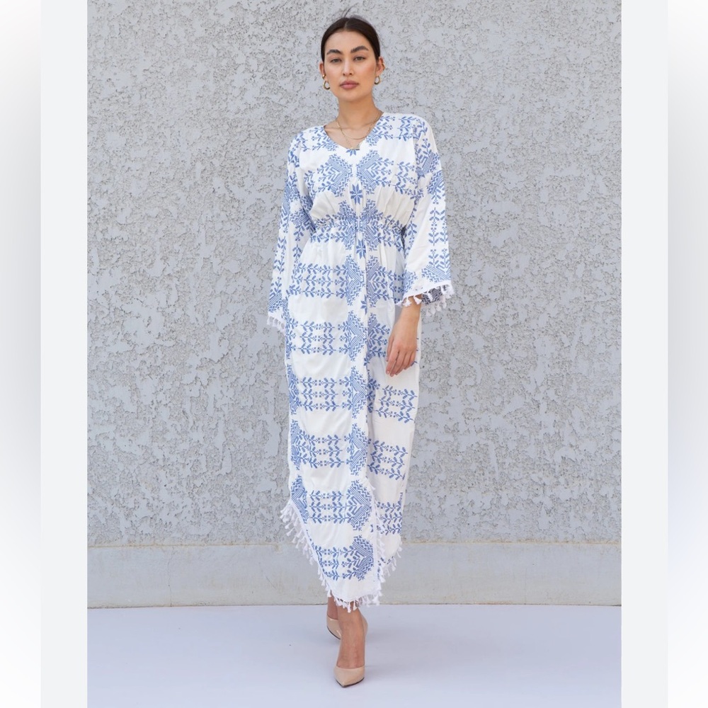 BRSY Egypt Cotton Dress. White and Blue Embroidery With Synched Waist. Size 2XL